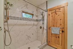 listing-thumbnails