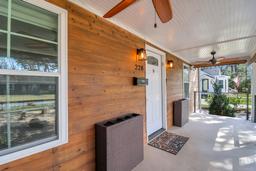 listing-thumbnails