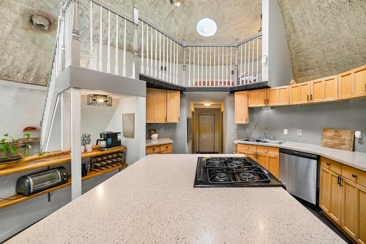 Dome House - King and Single Bed-Ensuite-Breakfast - Dome houses for Rent  in Mount Coolum, Queensland, Australia - Airbnb, image size:1200x800