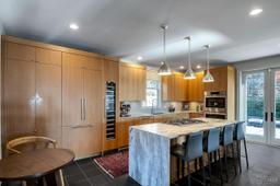listing-thumbnails