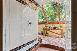 listing-thumbnails