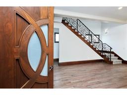 listing-thumbnails