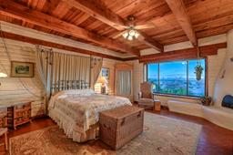 listing-thumbnails