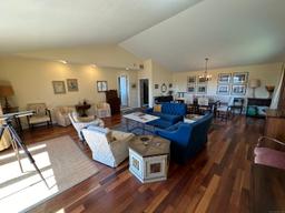 listing-thumbnails