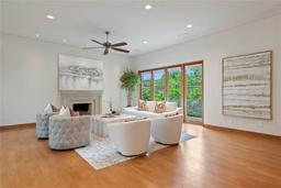 listing-thumbnails