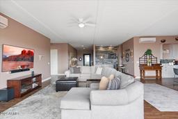 listing-thumbnails
