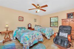 listing-thumbnails