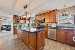 listing-thumbnails