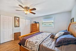 listing-thumbnails