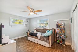 listing-thumbnails