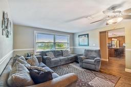 listing-thumbnails