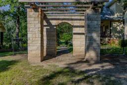 listing-thumbnails