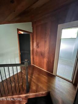 listing-thumbnails