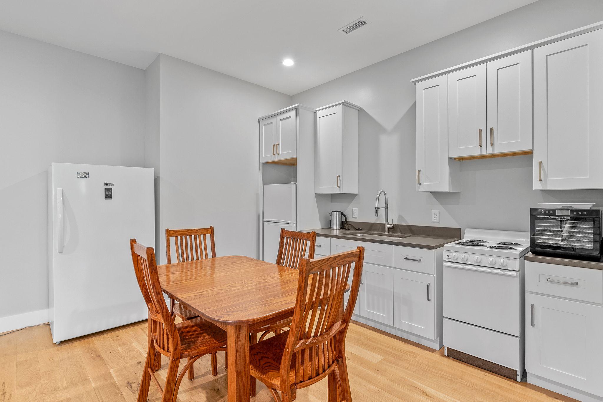 2nd full kitchen downstairs