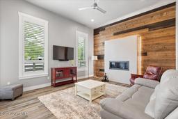 listing-thumbnails