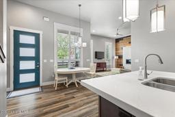 listing-thumbnails