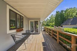 listing-thumbnails
