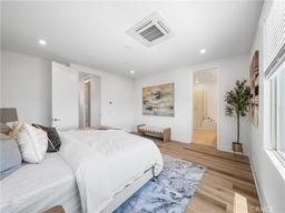 listing-thumbnails