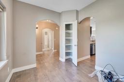 listing-thumbnails