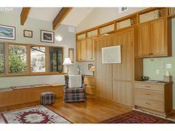 listing-thumbnails