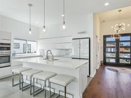 listing-thumbnails
