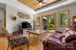 listing-thumbnails
