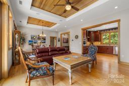 listing-thumbnails