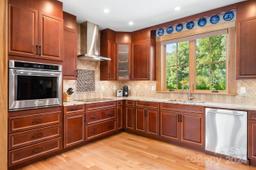listing-thumbnails