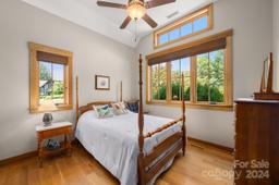 listing-thumbnails