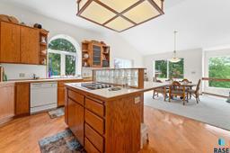 listing-thumbnails
