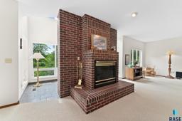 listing-thumbnails