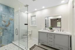 listing-thumbnails