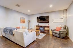 listing-thumbnails