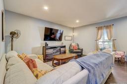 listing-thumbnails
