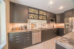 listing-thumbnails