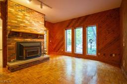 listing-thumbnails