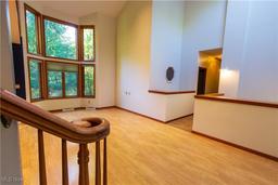 listing-thumbnails