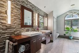 listing-thumbnails