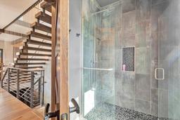 listing-thumbnails