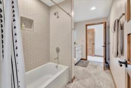 listing-thumbnails