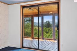 listing-thumbnails