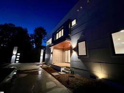 listing-thumbnails
