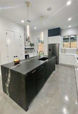 listing-thumbnails