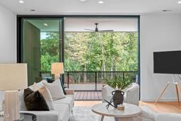 listing-thumbnails